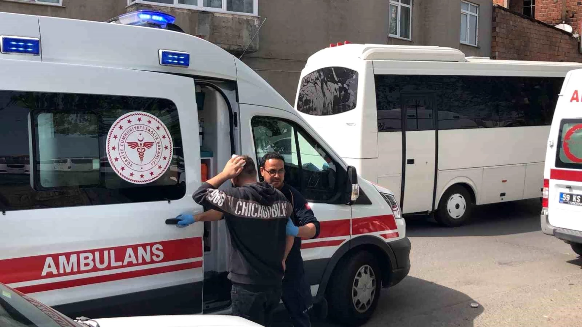 Çorlu'da Otomobil Lastiği Yüzünden Kavga: 2 Yaralı