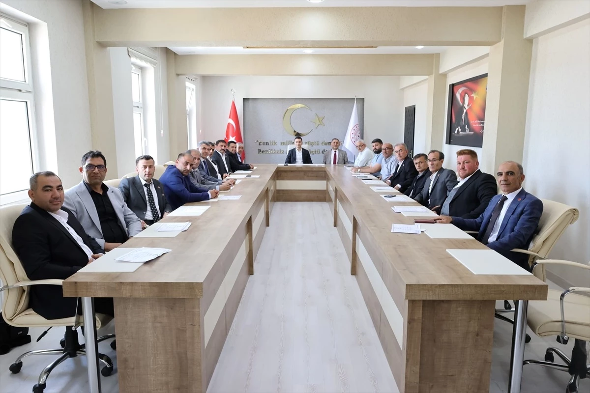Kazımkarabekir ilçesinde muhtarlar toplantısı gerçekleştirildi