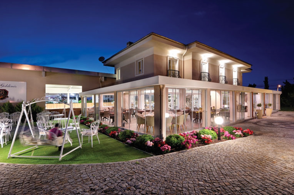 B.Equine / Range Hotel Fotoğrafları