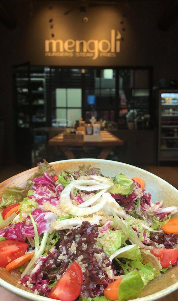 Mengoli Burger Steak Fries Fotoğrafları