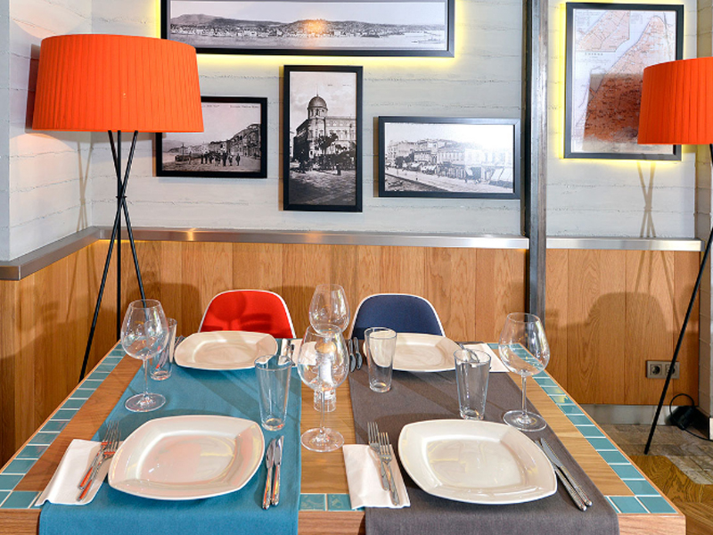 Les Quais de Smyrna Fotoğrafları