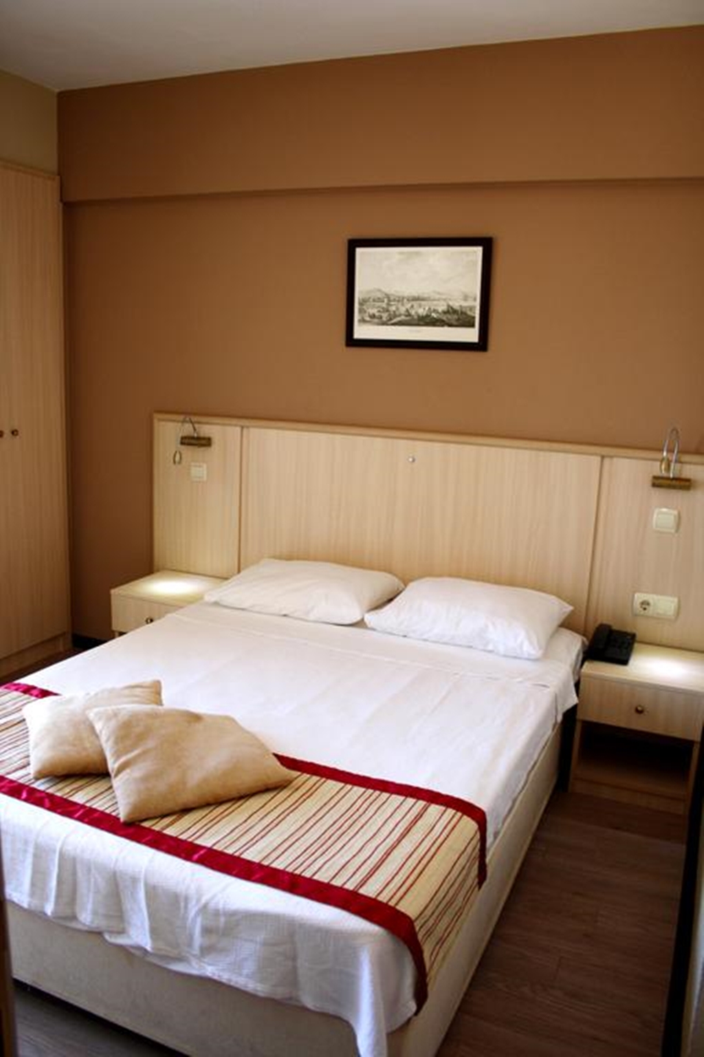 İleri Hotel & Apartments Fotoğrafları