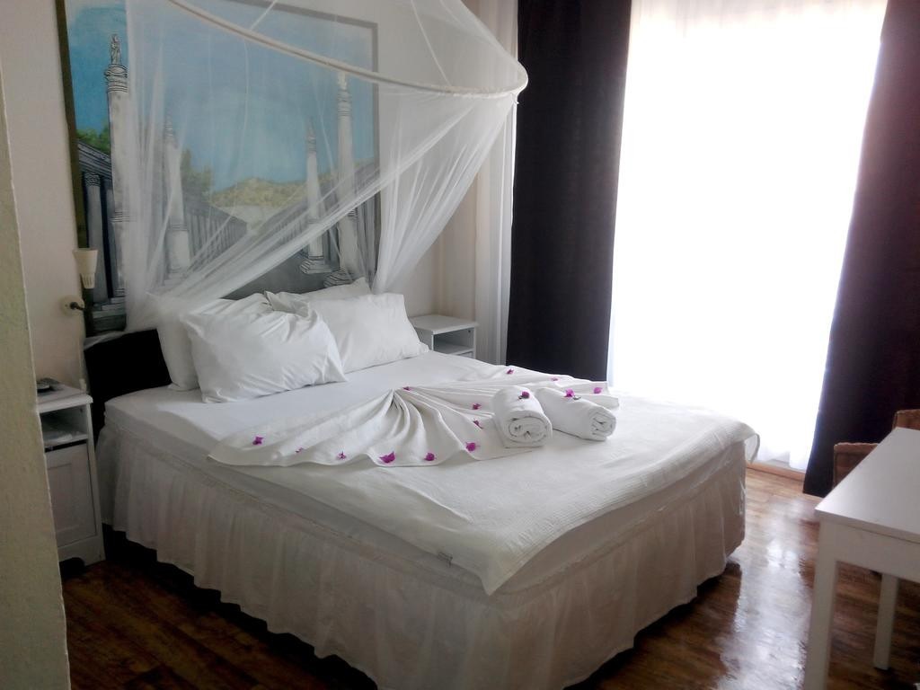 Ürkmez Hotel Fotoğrafları
