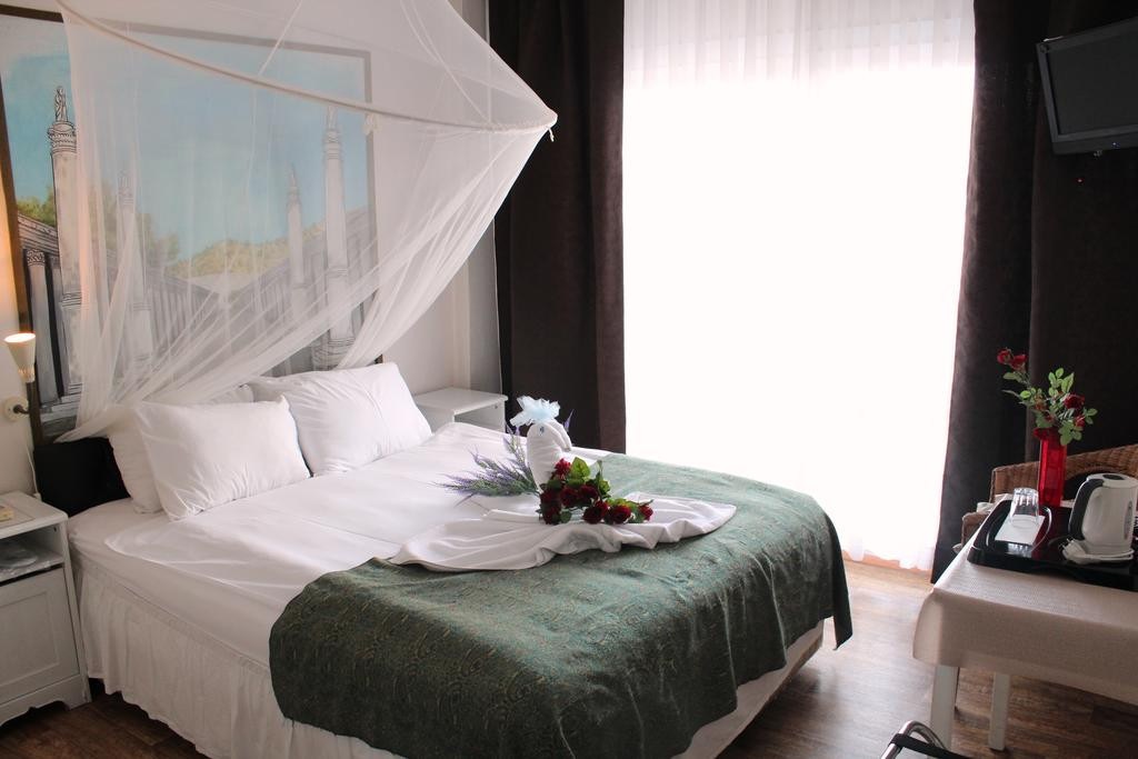 Ürkmez Hotel Fotoğrafları