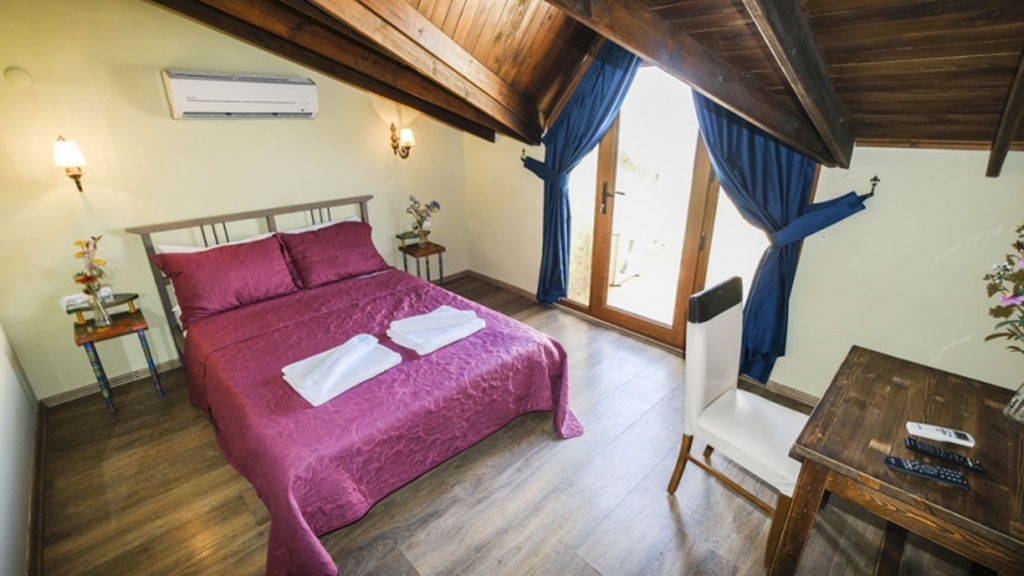 Karaburun Konak Otel Fotoğrafları