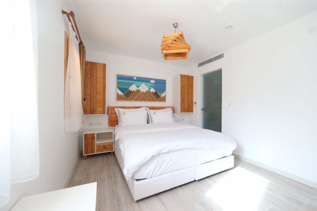 White Orange Hotel & Cafe Fotoğrafları