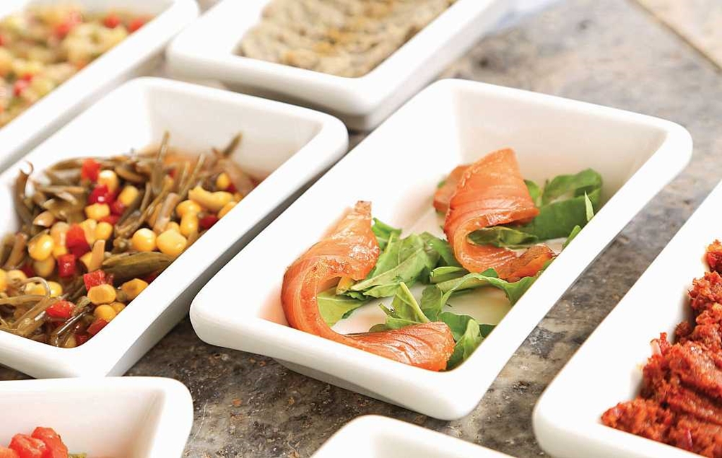 Fava Meze & Balık Fotoğrafları