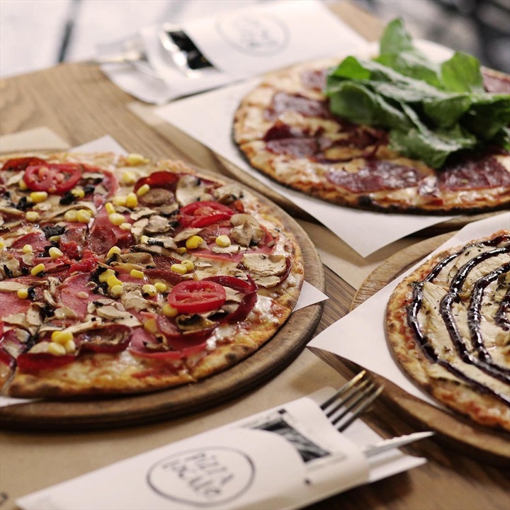 Pizza Locale Fotoğrafları