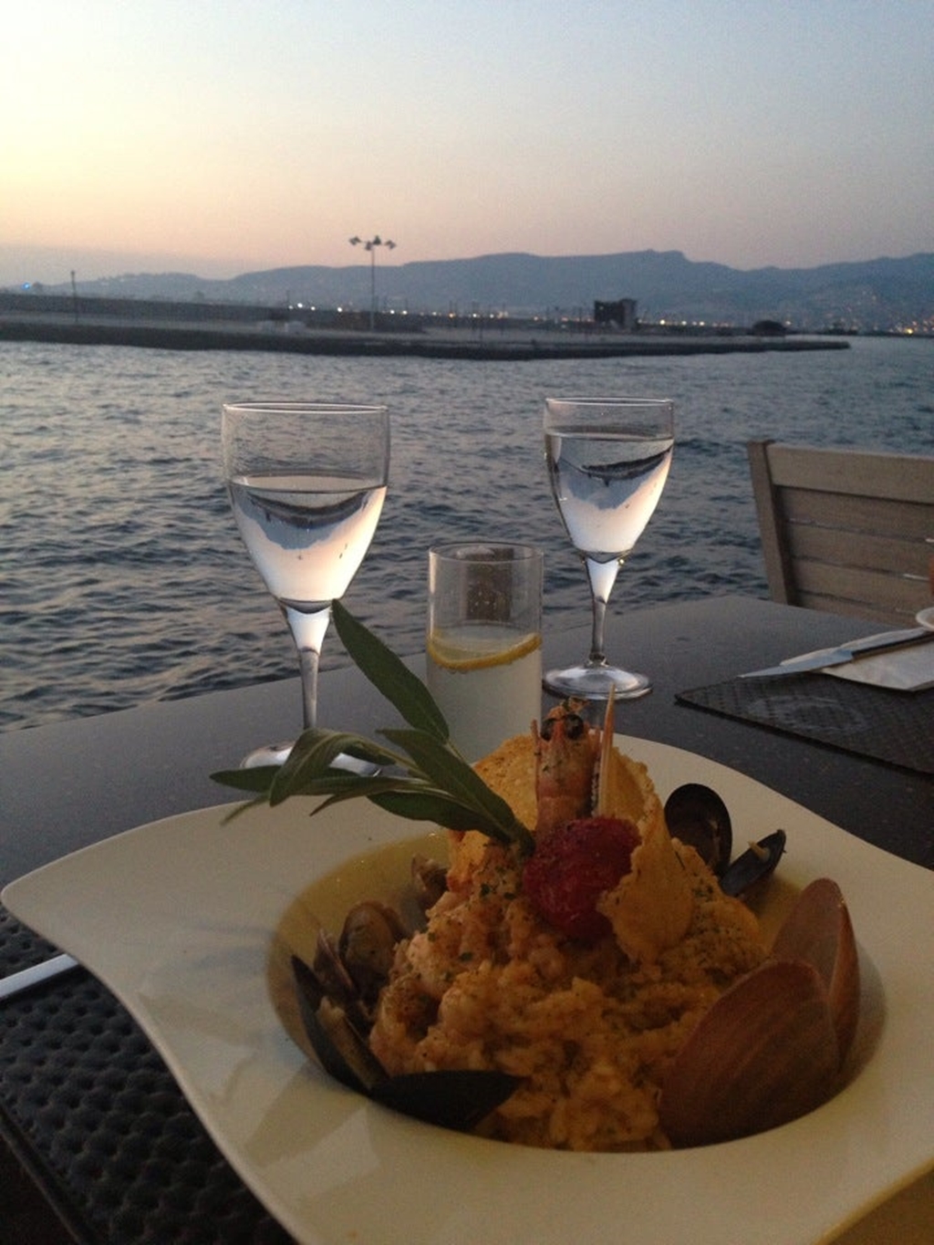 Yüzde Yüz Restaurant Fotoğrafları