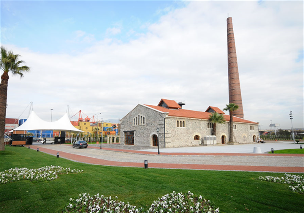 Tarihi Havagazı Fabrikası Sanat Kafe Fotoğrafları