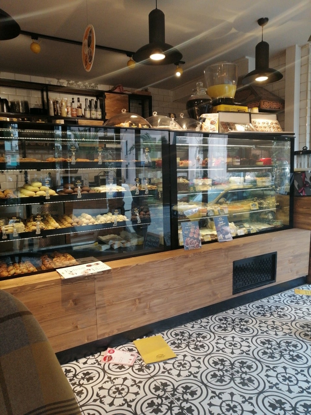 Alsancak Unlu Mamüller - Konak Fotoğrafları