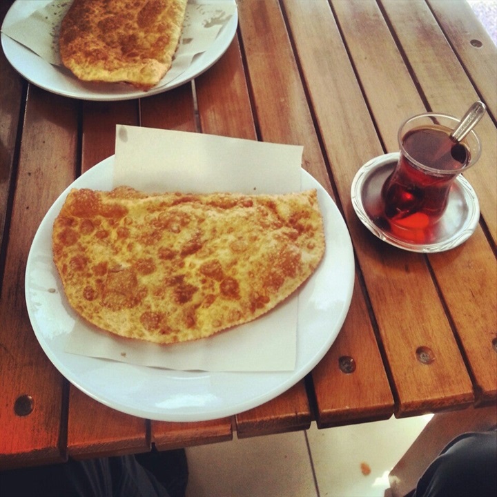 Kırım Çiğ Börekçisi Fotoğrafları