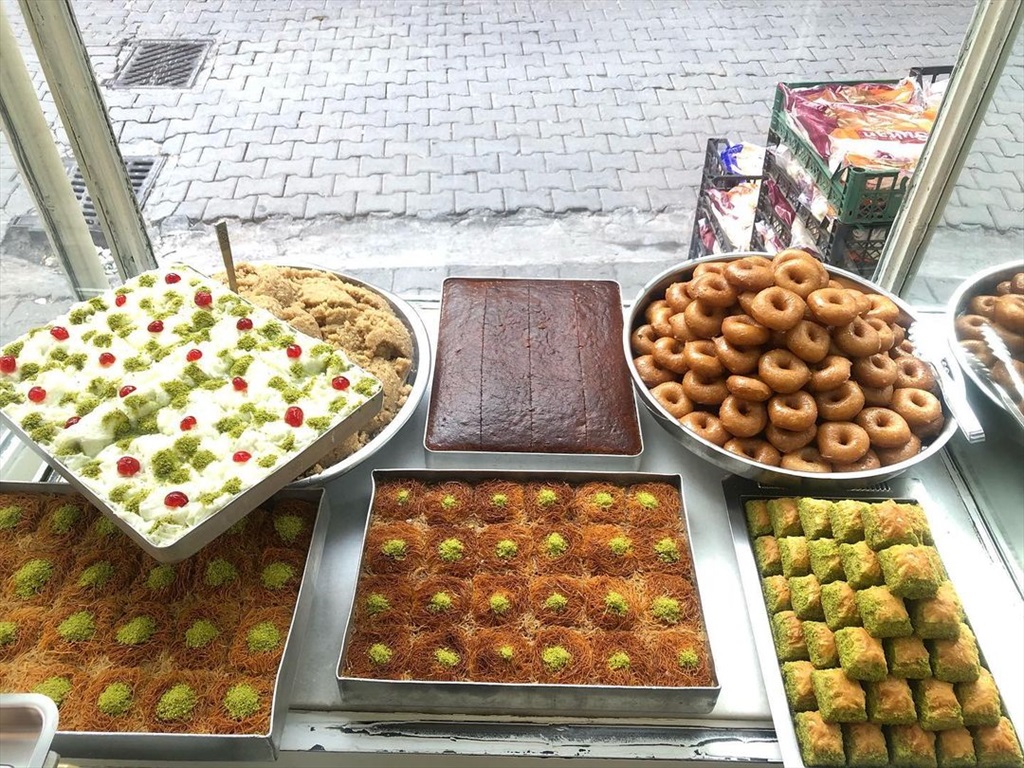 Öztat Kardeşler Lokma ve Helva Fotoğrafları