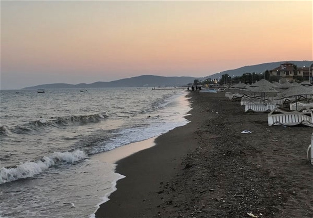 Doğanbey Havacılar Sitesi Önü Plajı Fotoğrafları