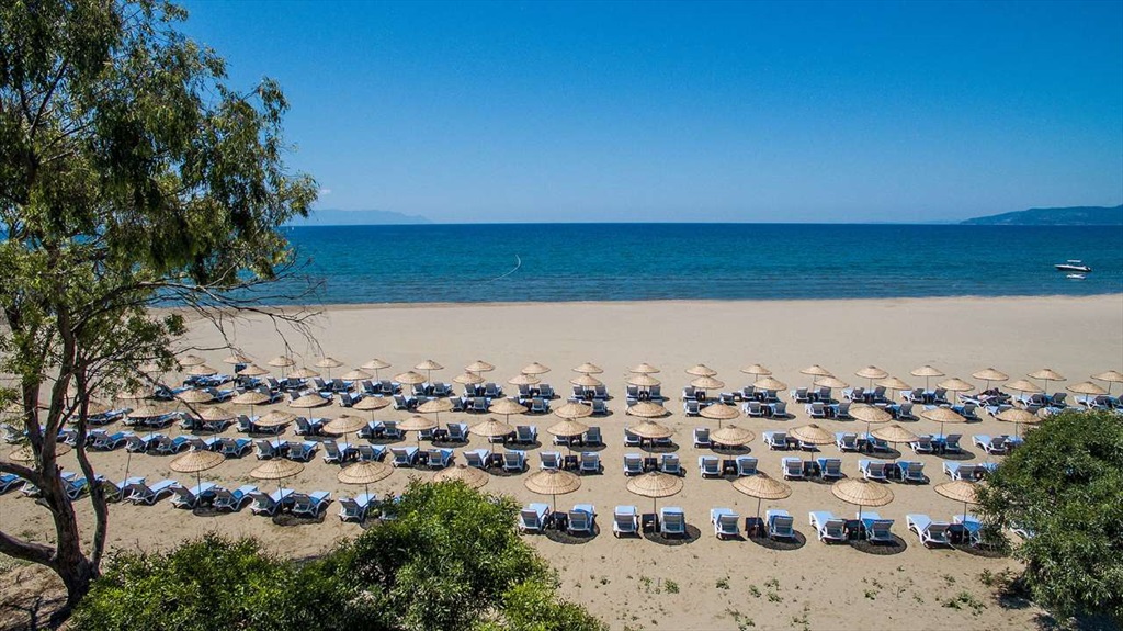Korumar Ephesus Beach & SPA Resort Hotel Plajı Fotoğrafları