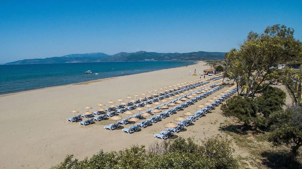 Korumar Ephesus Beach & SPA Resort Hotel Plajı Fotoğrafları