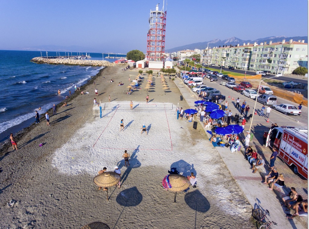 Güzelbahçe Belediyesi 2. Liman Halk Plajı Fotoğrafları