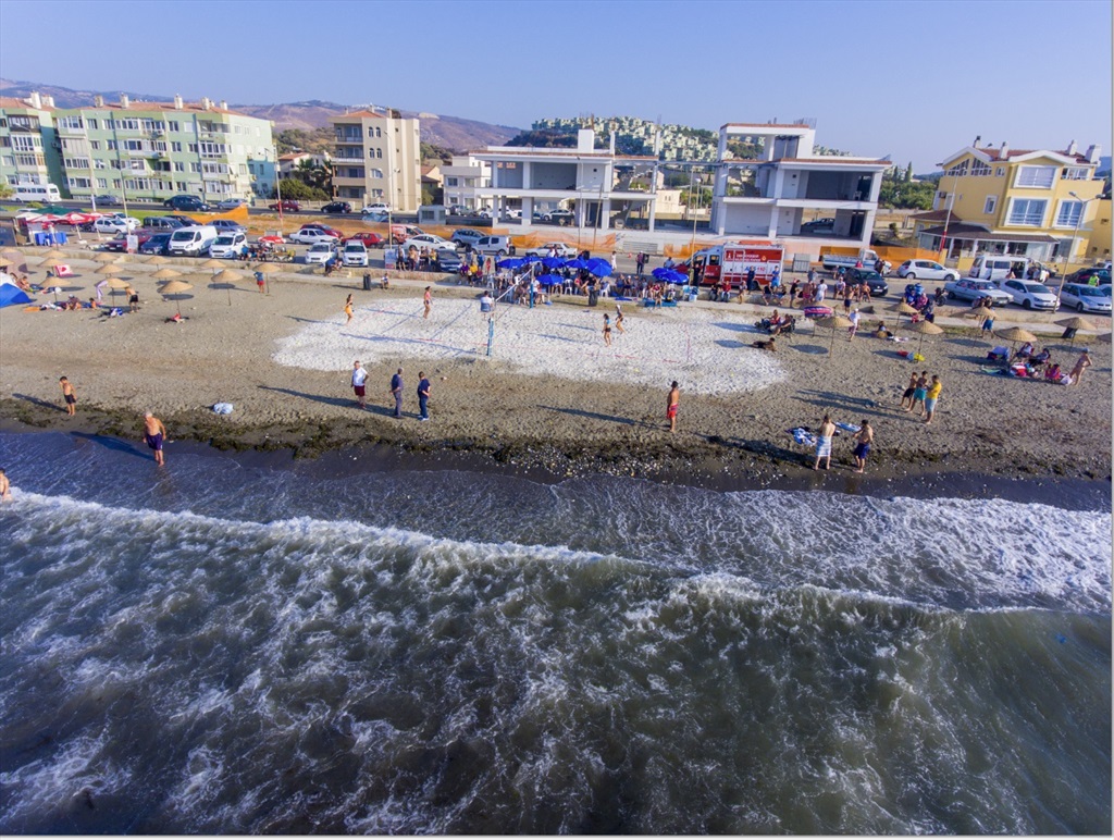 Güzelbahçe Belediyesi 2. Liman Halk Plajı Fotoğrafları