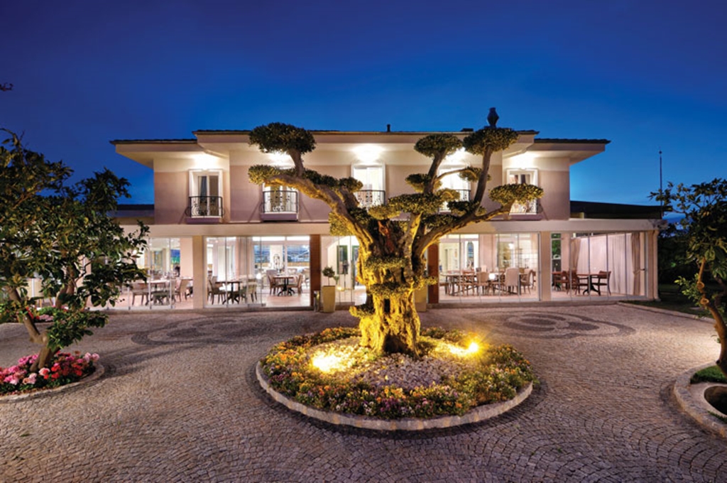B.Equine / Range Hotel Fotoğrafları