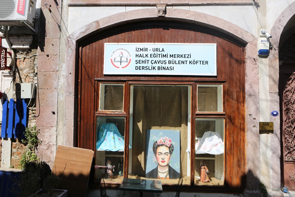 Pratik Kız Sanat Okulu Fotoğrafları