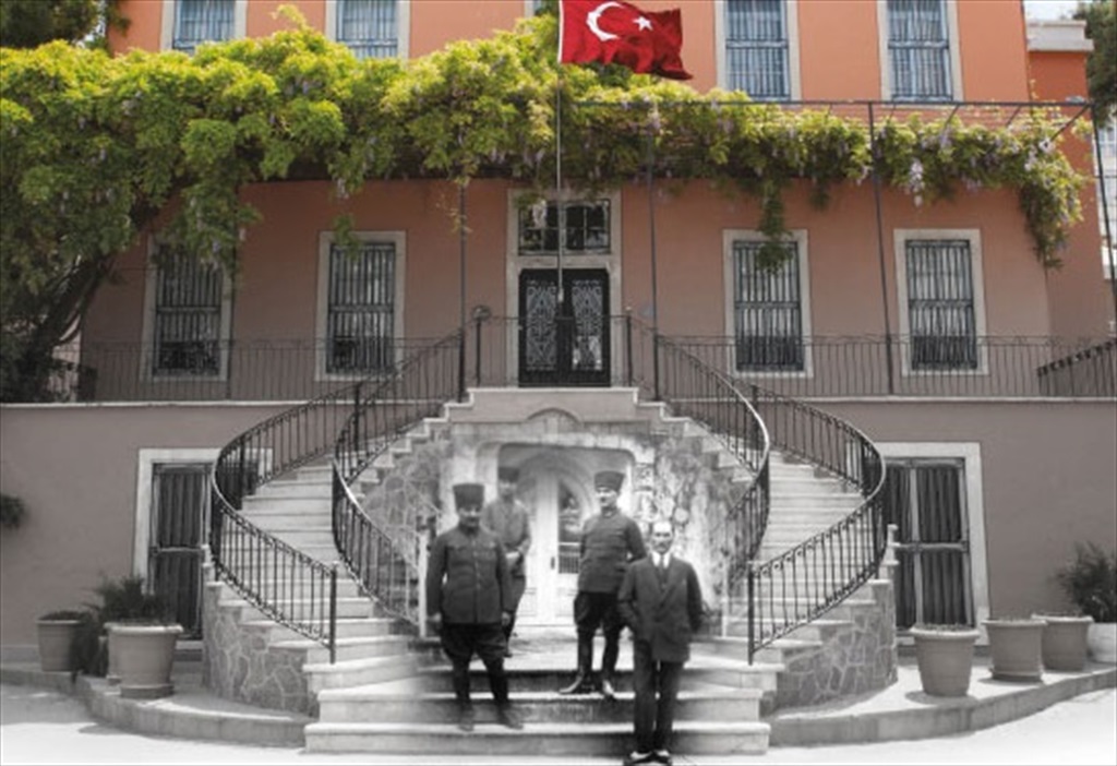 Uşakizade Köşkü Fotoğrafları