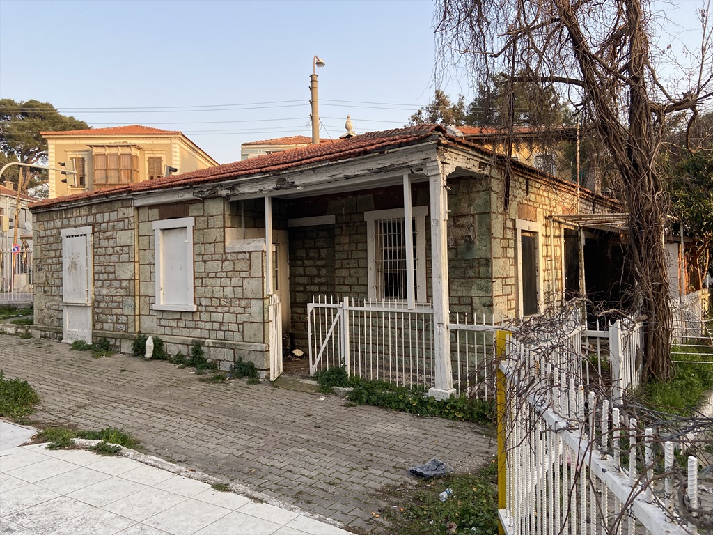 Buca Tren İstasyonu Fotoğrafları