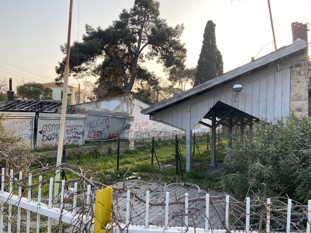 Buca Tren İstasyonu Fotoğrafları