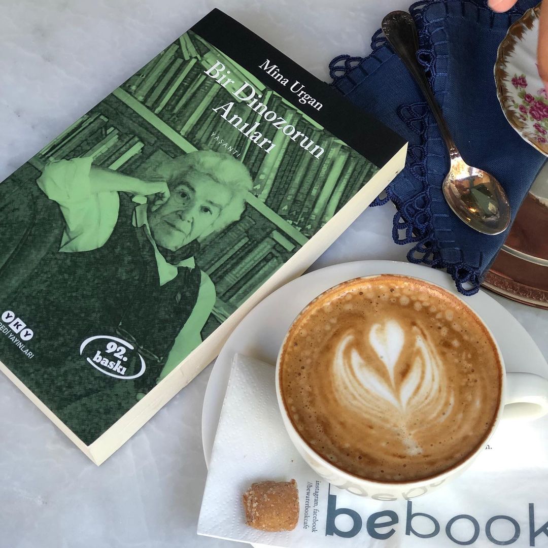 Be Water Coffee & Book Store Fotoğrafları