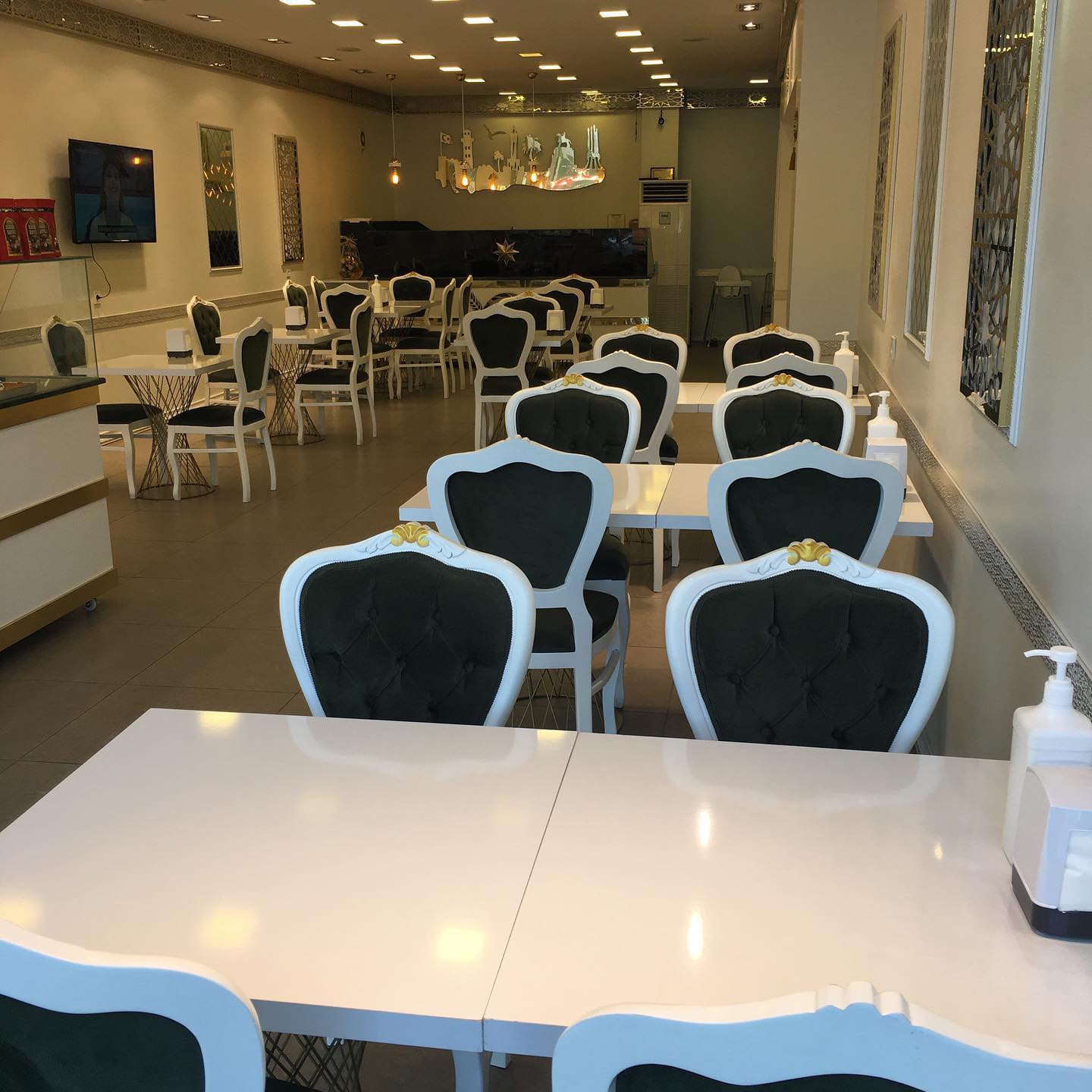 Bergama Hacıoğlu Baklava & Künefe Fotoğrafları