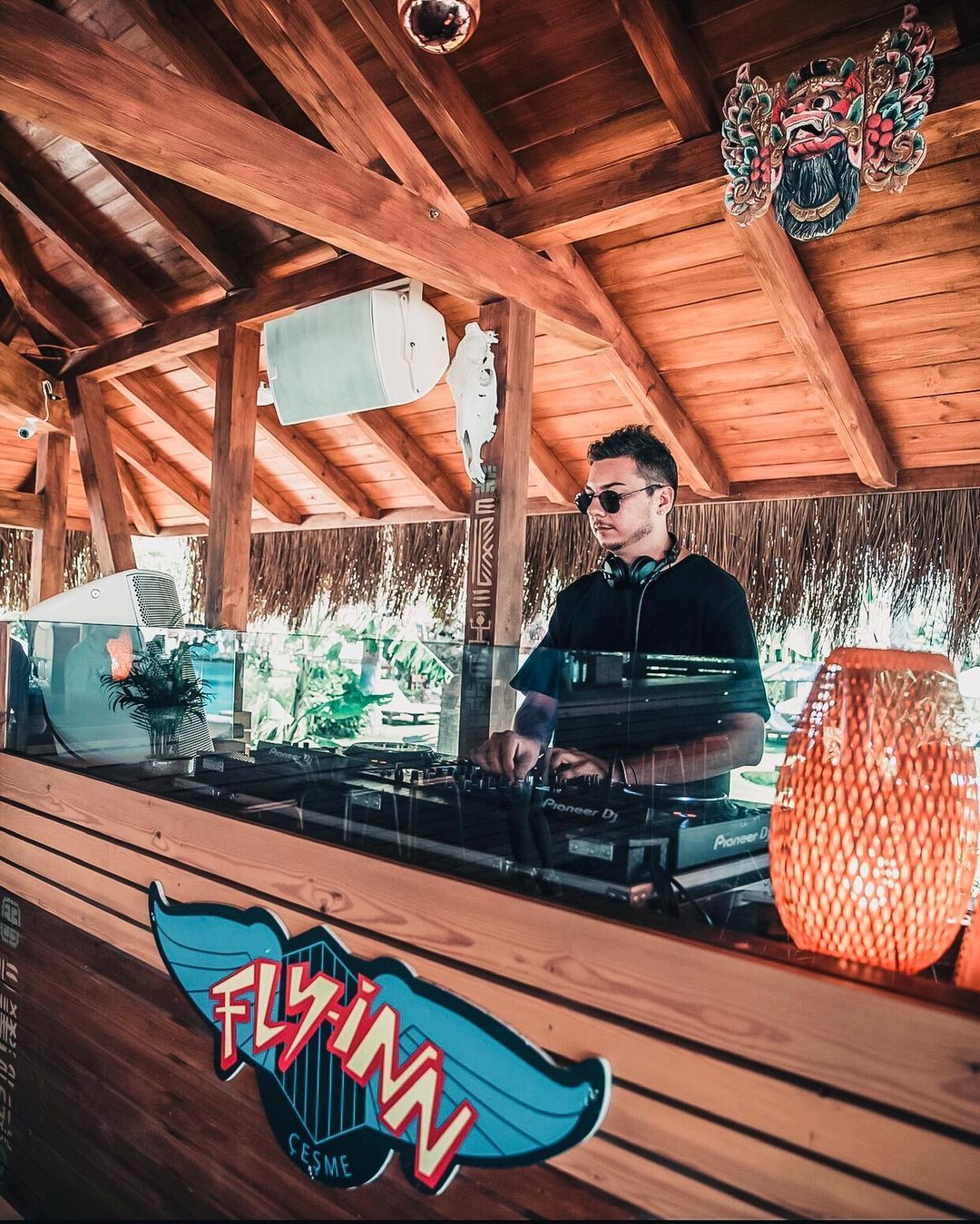 Fly-Inn Beach Fotoğrafları