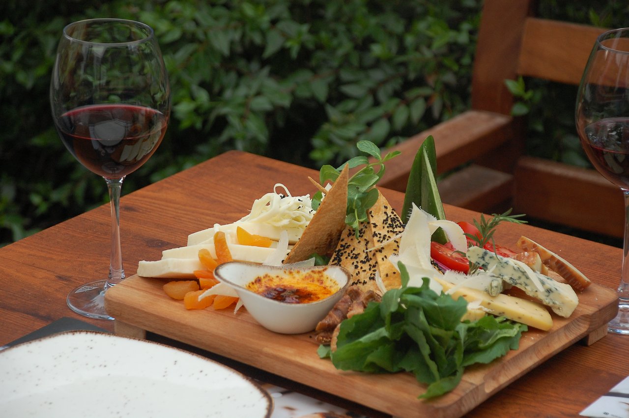 Cmon People Cafe & Restaurant Fotoğrafları