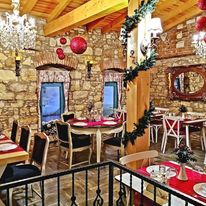 Defne Yaprağı Çeşme Fotoğrafları