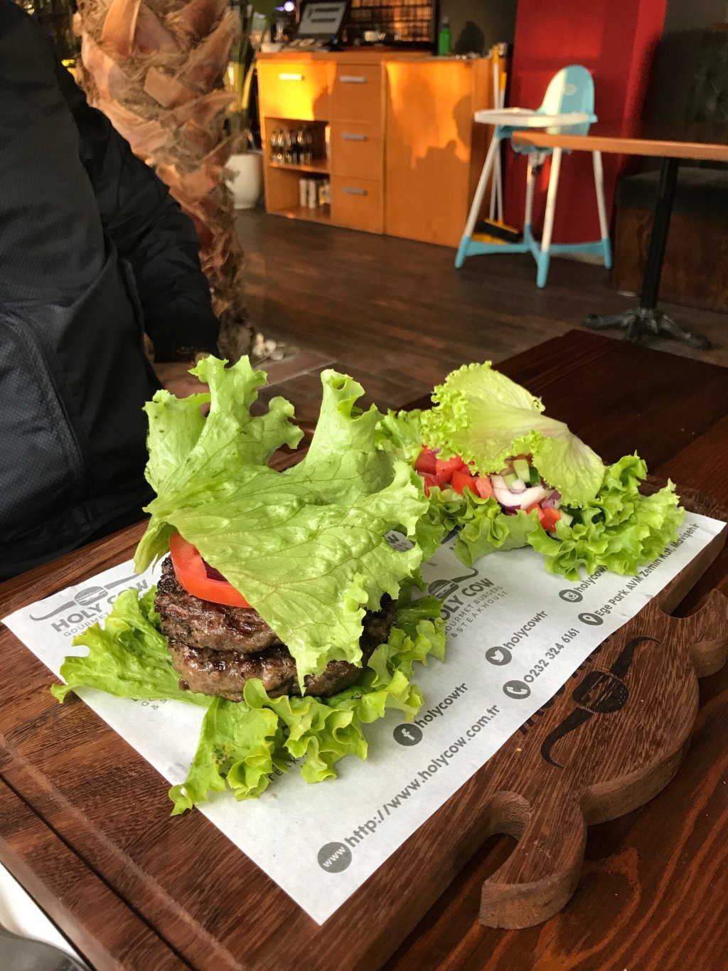 Holy Cow Gourmet Burgers & Steakhouse Fotoğrafları