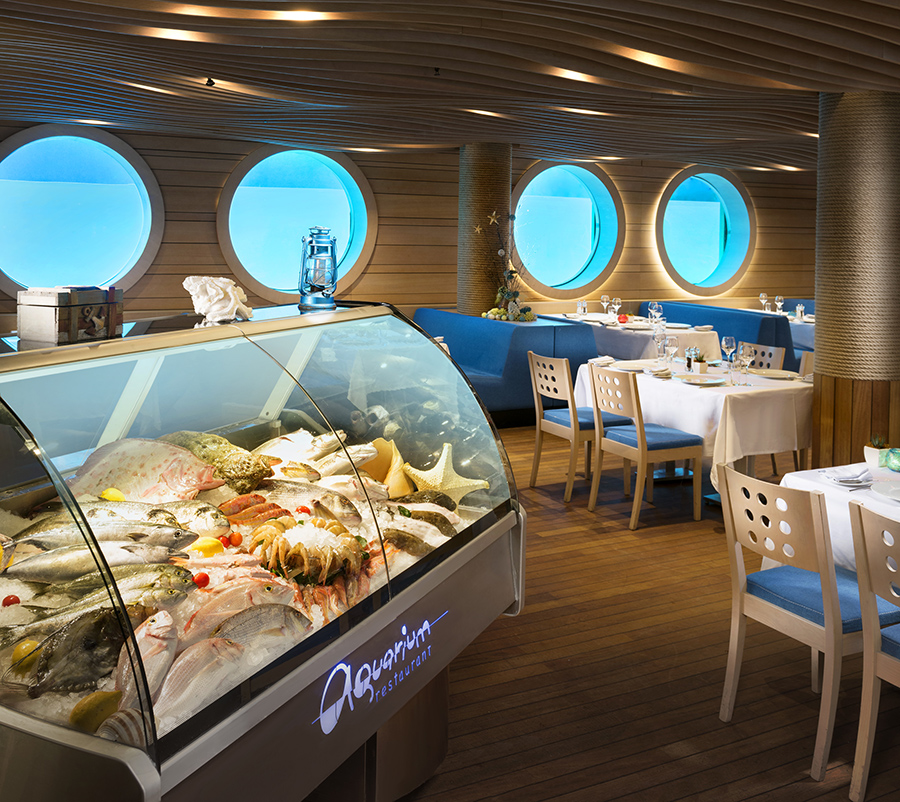 Swissotel Büyük Efes Aquarium Restaurant Fotoğrafları
