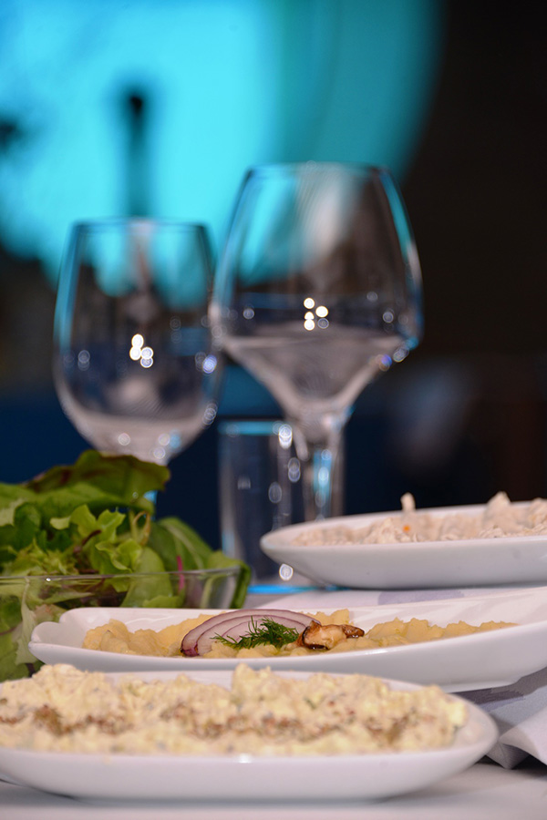 Swissotel Büyük Efes Aquarium Restaurant Fotoğrafları