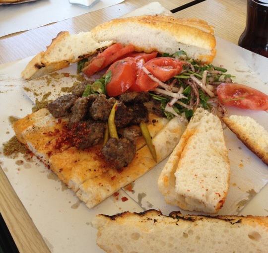 KÖFTECİ TAMER ÇAMDİBİ Fotoğrafları