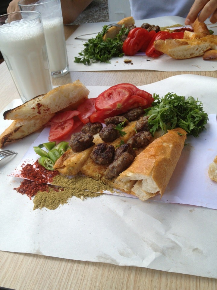 KÖFTECİ TAMER ÇAMDİBİ Fotoğrafları