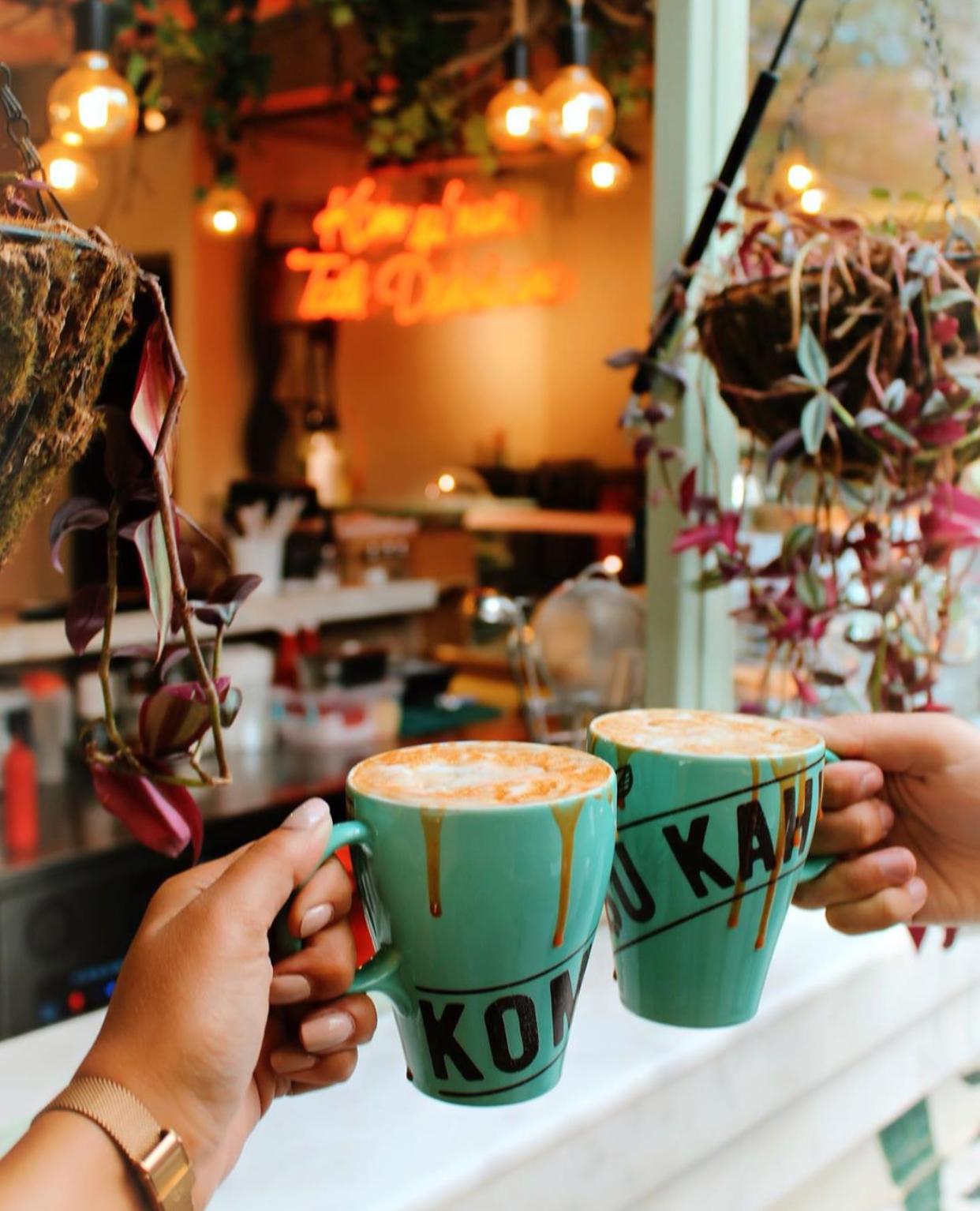 Komşu Kahve Alsancak Fotoğrafları