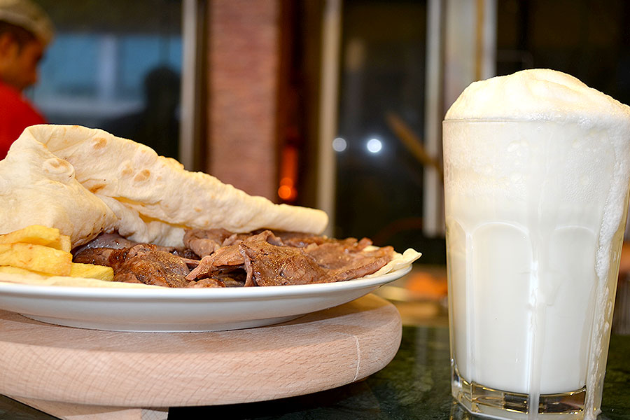 Maharet Döner Fotoğrafları