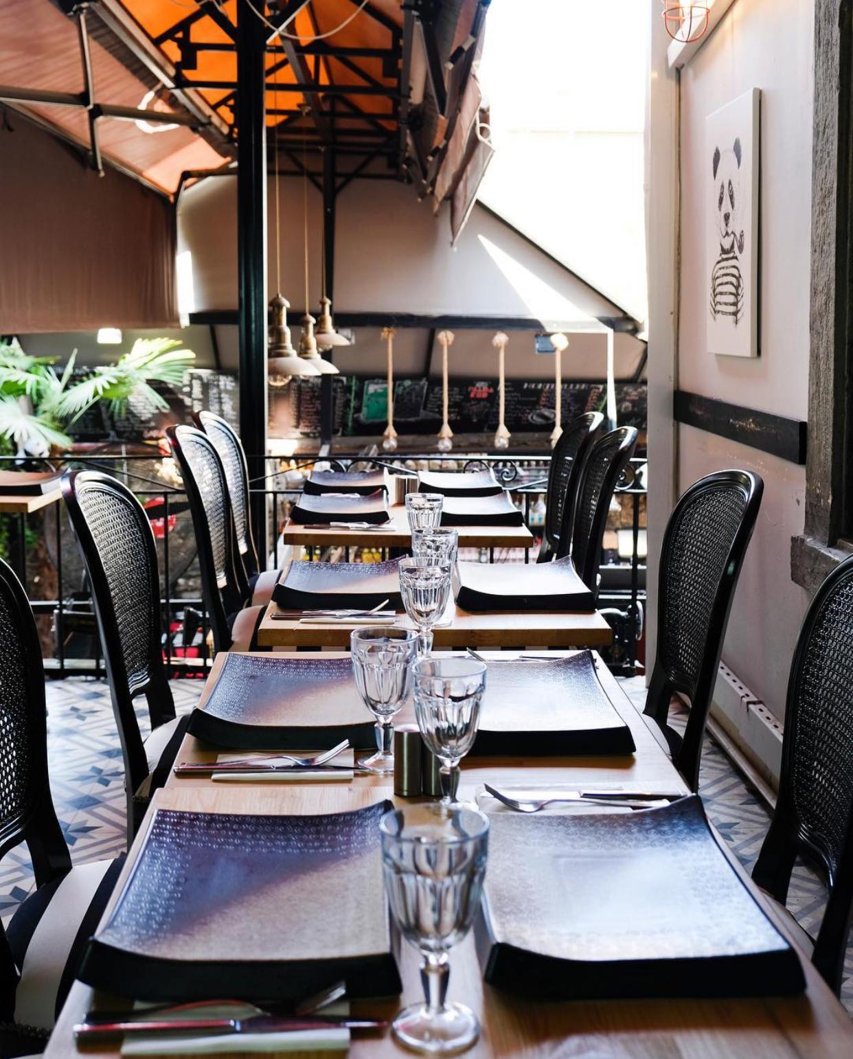 Panda Red Alsancak Fotoğrafları