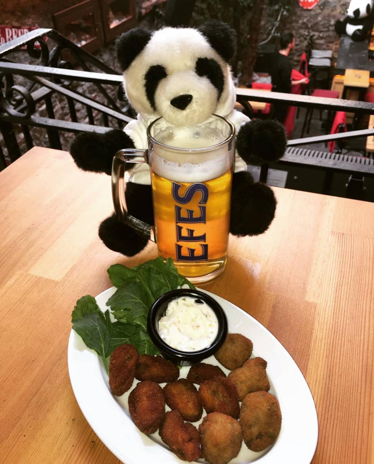 Panda Red Alsancak Fotoğrafları