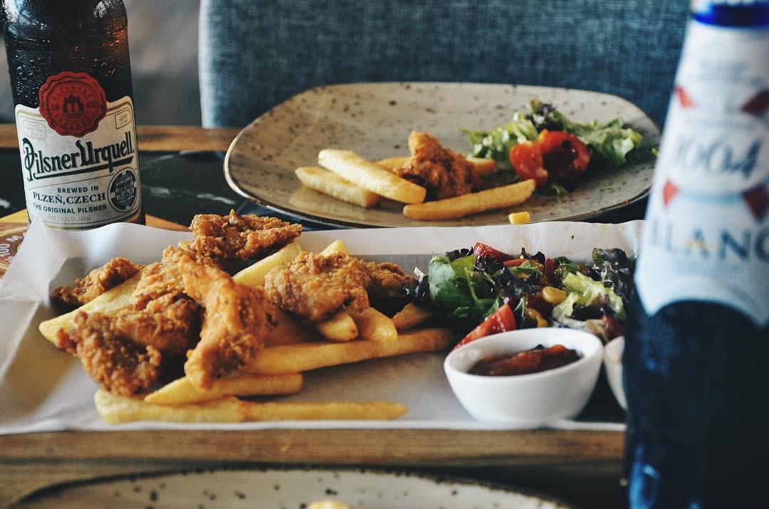 Pub Maya Bistro Fotoğrafları